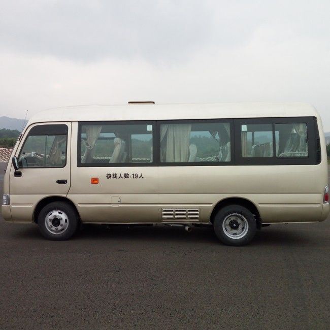 7 मीटर 25 सीटर डीजल ट्रांसपोर्टेशन कोस्टर बस, यूरो 4 उत्सर्जन और लीफ स्प्रिंग सस्पेंशन के साथ