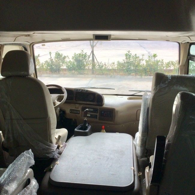 7 मीटर 25 सीटर डीजल ट्रांसपोर्टेशन कोस्टर बस, यूरो 4 उत्सर्जन और लीफ स्प्रिंग सस्पेंशन के साथ